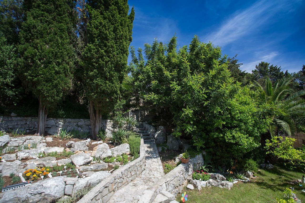 Apartments Tasha Mali Lošinj Extérieur photo