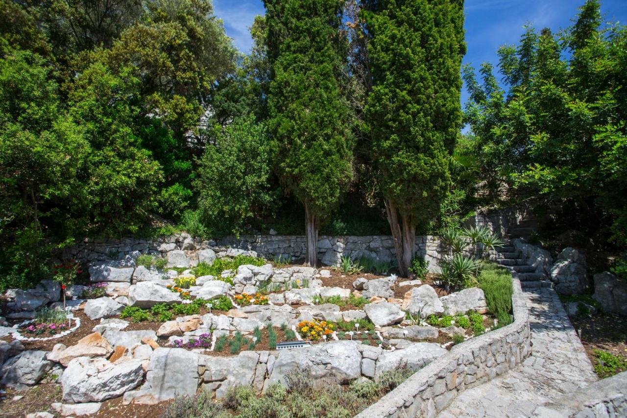 Apartments Tasha Mali Lošinj Extérieur photo
