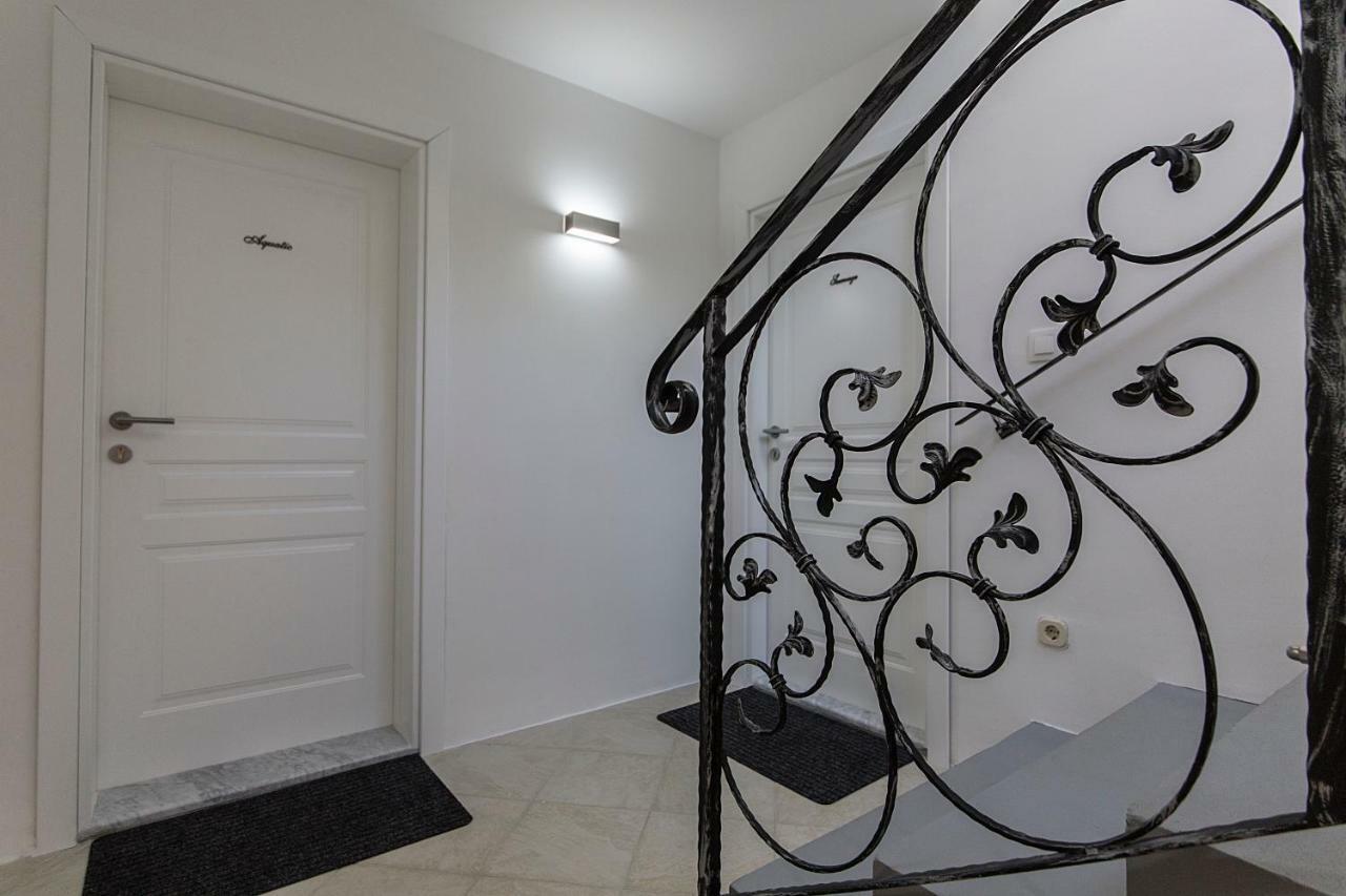 Apartments Tasha Mali Lošinj Extérieur photo