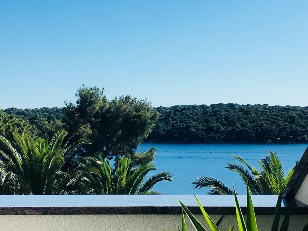 Apartments Tasha Mali Lošinj Extérieur photo